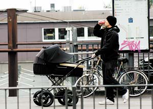 Гендерное равенство в Дании — не пустой звук, мужчины с колясками на улицах — обычное дело
